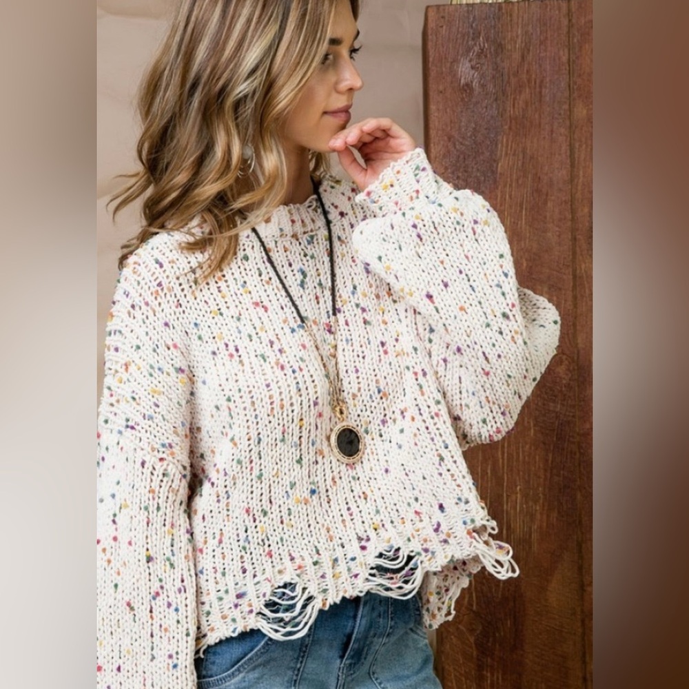 NWT CUTEST IVORY CREAM FUN-FETTI SWEATER NWT SLIGHTLY DISTRESSED S/M